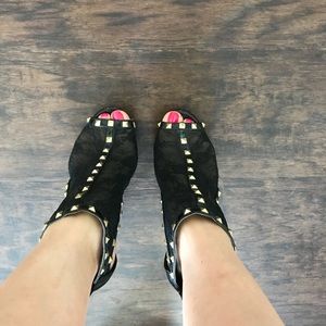 Like New Just Fab booties Size 7